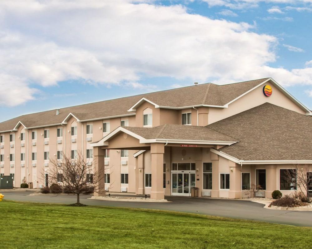 Comfort Inn & Suites Dimondale - Lansing Bagian luar foto