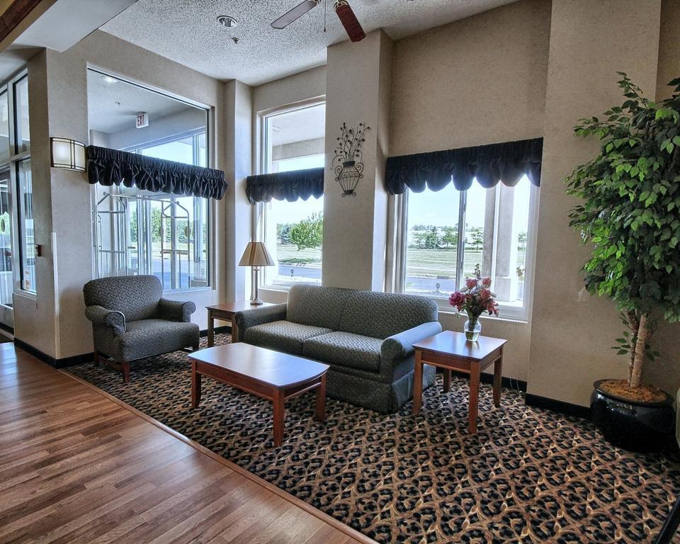 Comfort Inn & Suites Dimondale - Lansing Bagian luar foto