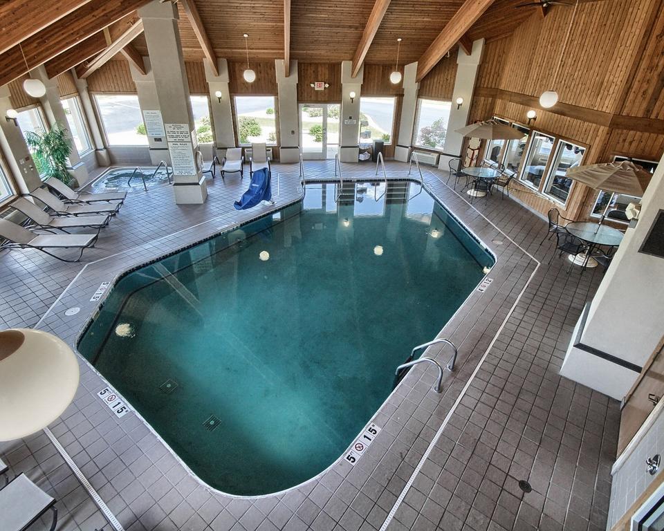 Comfort Inn & Suites Dimondale - Lansing Bagian luar foto