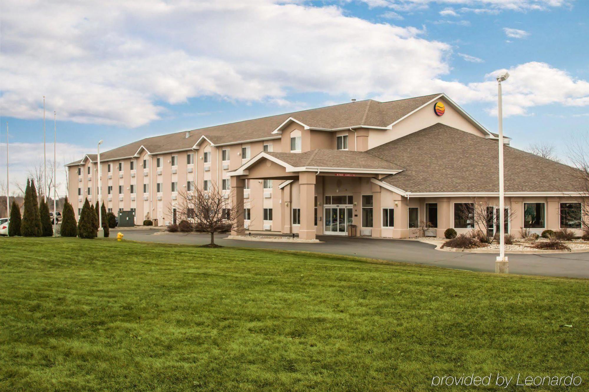 Comfort Inn & Suites Dimondale - Lansing Bagian luar foto